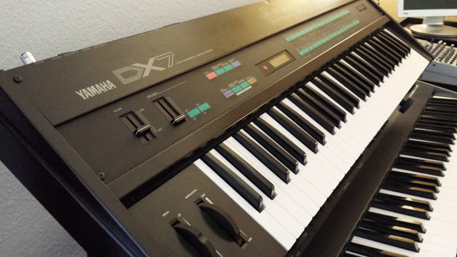 Yamaha DX-7 FM Synth